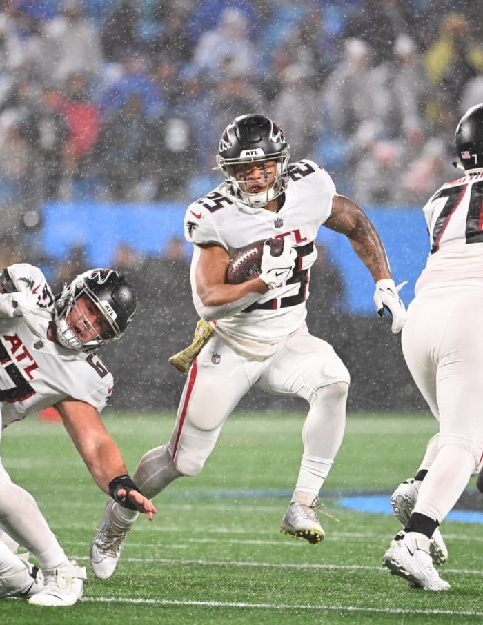 Atlanta Falcons running back Tyler Allgeier (25). Mandatory Credit: Bob Donnan-USA TODAY Sports